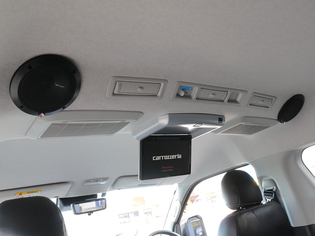 令和４年式ハイエースワゴンＧＬ４ＷＤファミリーに好評のアレンジＡＳシートアレンジ入庫！廃盤カラーライトイエローブラックエディション！エクストリームＪ１６インチアルミパナソニック９インチナビ装備！！