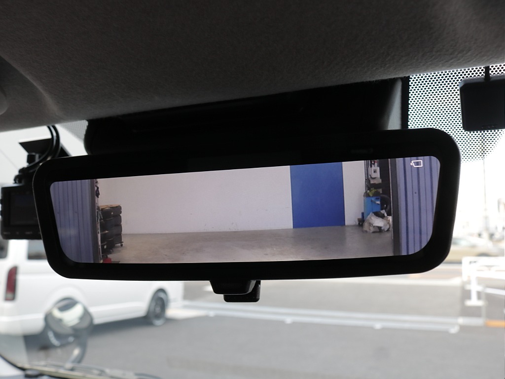 令和４年式ハイエースワゴンＧＬ４ＷＤファミリーに好評のアレンジＡＳシートアレンジ入庫！廃盤カラーライトイエローブラックエディション！エクストリームＪ１６インチアルミパナソニック９インチナビ装備！！