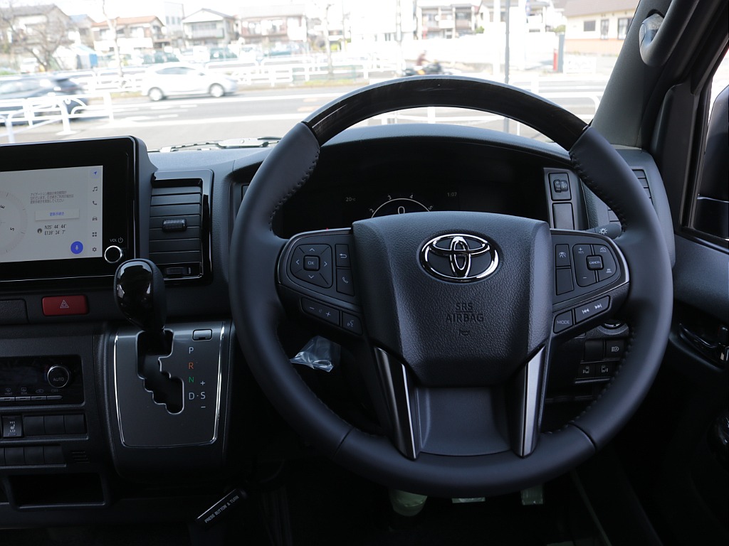 新車９型モデルダークプライムⅡ２０００ガソリン２WDカスタム車両入庫！！オリジナルフロントスポイラーオリジナル１７インチアルミオリジナルＬＥＤテールライトオリジナルオーバーフェンダーオリジナルベット！