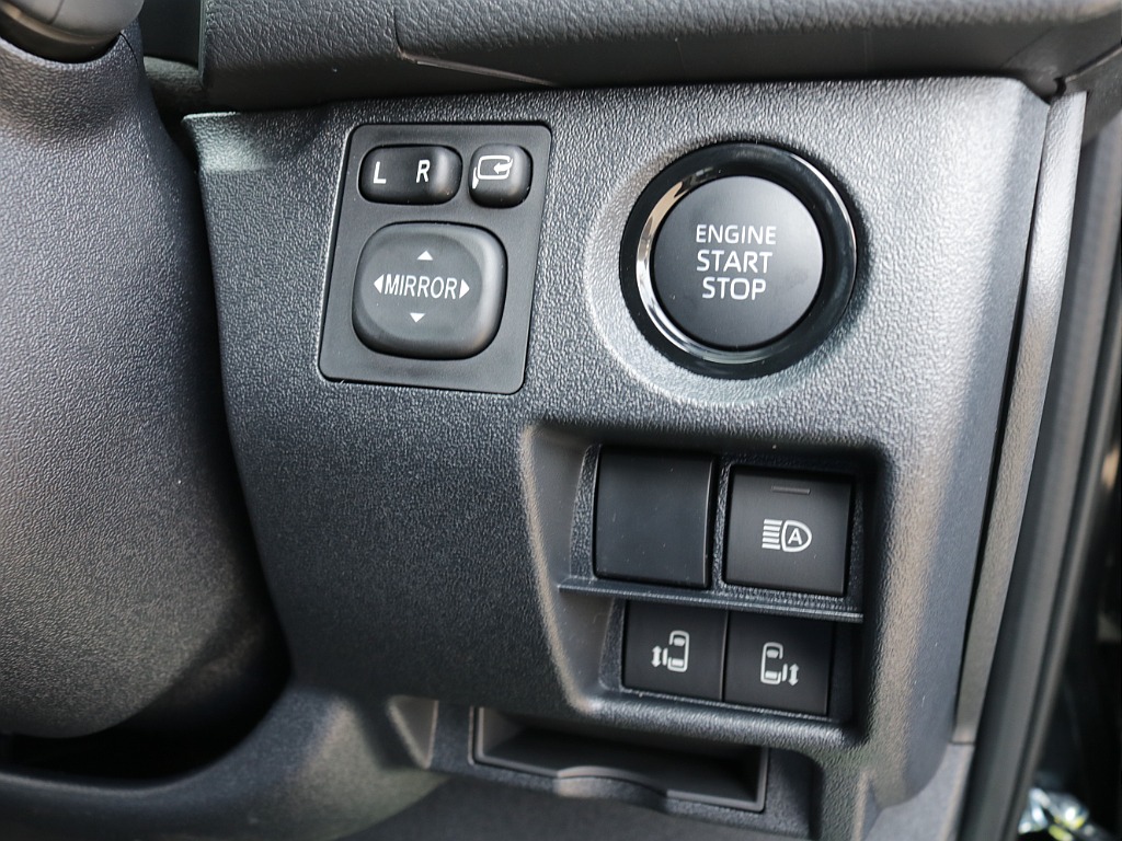 新車９型モデルダークプライムⅡ２０００ガソリン２WDカスタム車両入庫！！オリジナルフロントスポイラーオリジナル１７インチアルミオリジナルＬＥＤテールライトオリジナルオーバーフェンダーオリジナルベット！