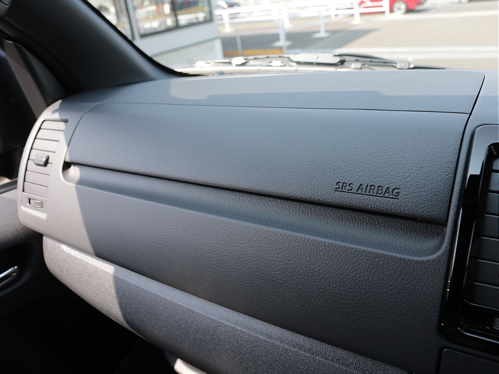 新車９型モデルダークプライムⅡ２０００ガソリン２WDカスタム車両入庫！！オリジナルフロントスポイラーオリジナル１７インチアルミオリジナルＬＥＤテールライトオリジナルオーバーフェンダーオリジナルベット！