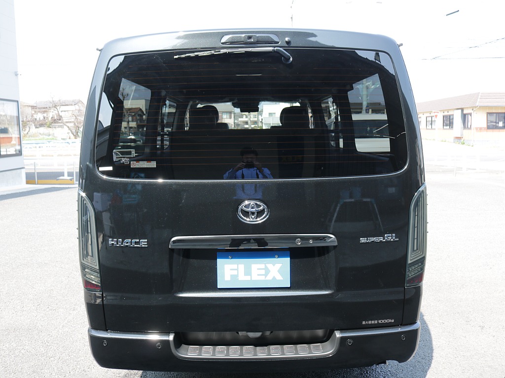 シンプルなリアビューになります！！