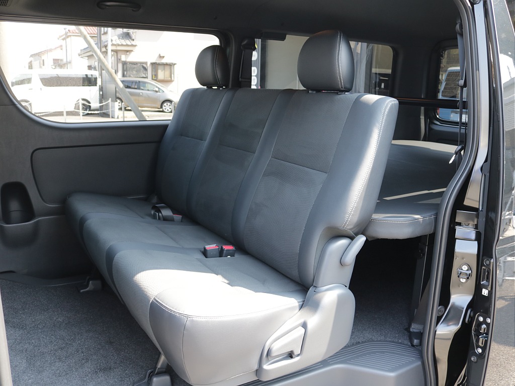 新車９型モデルダークプライムⅡ２０００ガソリン２WDカスタム車両入庫！！オリジナルフロントスポイラーオリジナル１７インチアルミオリジナルＬＥＤテールライトオリジナルオーバーフェンダーオリジナルベット！