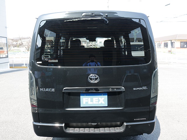 シンプルなリアビューになります！！