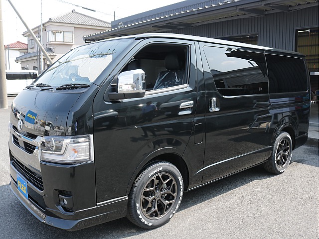 人気のブラックマイカカスタム車両になります！！