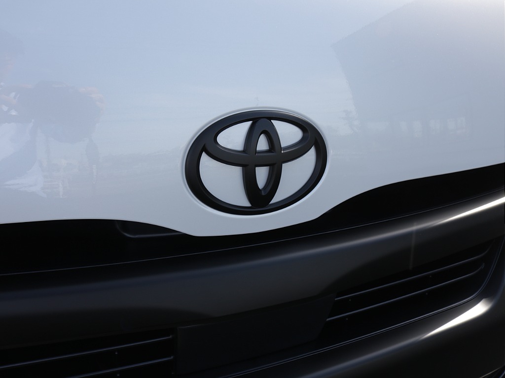 新車ワゴンＧＬファミリーに好評のファミリアシートアレンジ施工車両入庫！オリジナルフロントバンパーオリジナルオーバーフェンダーオリジナルＬＥＤテールオリジナル１６インチアルミグラントレック１６インチ装備