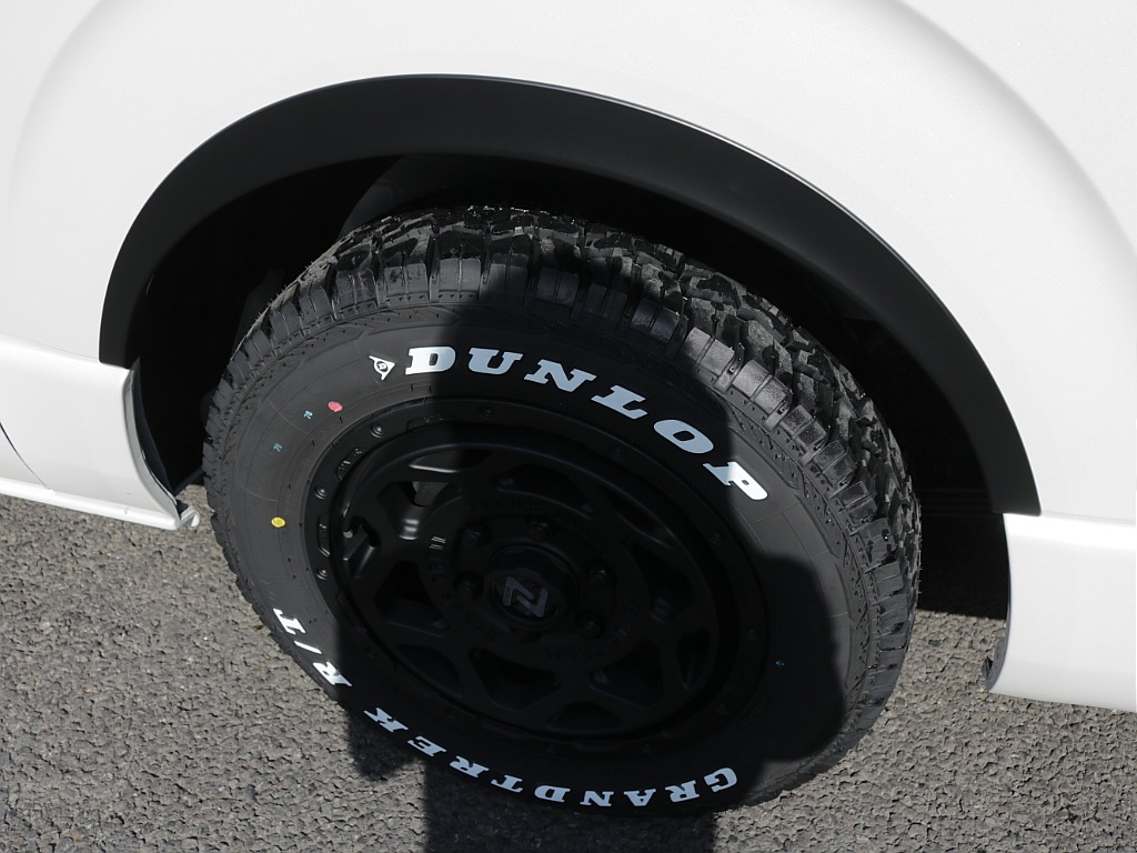 新車ワゴンＧＬファミリーに好評のファミリアシートアレンジ施工車両入庫！オリジナルフロントバンパーオリジナルオーバーフェンダーオリジナルＬＥＤテールオリジナル１６インチアルミグラントレック１６インチ装備