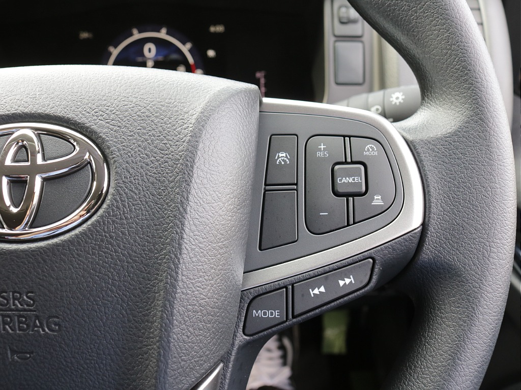 新車ワゴンＧＬファミリーに好評のファミリアシートアレンジ施工車両入庫！オリジナルフロントバンパーオリジナルオーバーフェンダーオリジナルＬＥＤテールオリジナル１６インチアルミグラントレック１６インチ装備