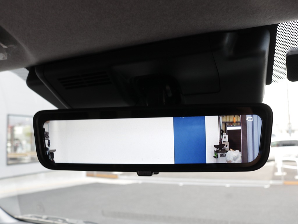 新車ワゴンＧＬファミリーに好評のファミリアシートアレンジ施工車両入庫！オリジナルフロントバンパーオリジナルオーバーフェンダーオリジナルＬＥＤテールオリジナル１６インチアルミグラントレック１６インチ装備