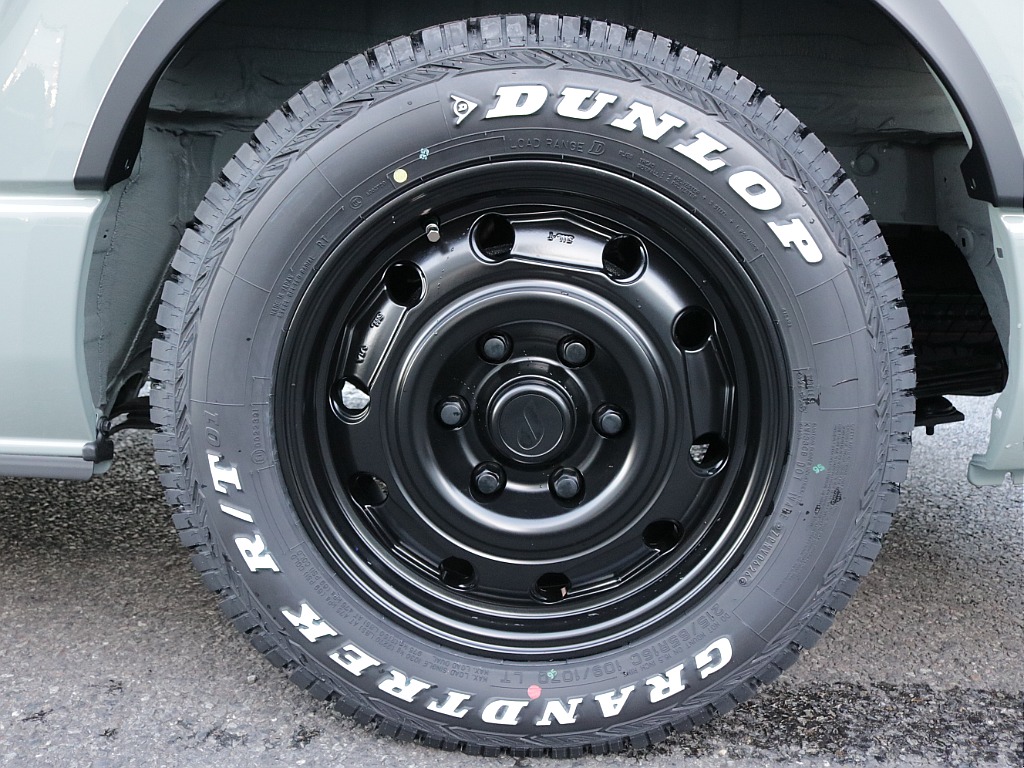 令和８年式アースカラー２８００ディーゼル４WD人気のＲＥクラシック丸目ライトフェイスチェンジ済み！オリジナルフロントバンパーオリジナル１６インチアルミオリジナルＬＥＤテールライトアルパインナビ装備！！