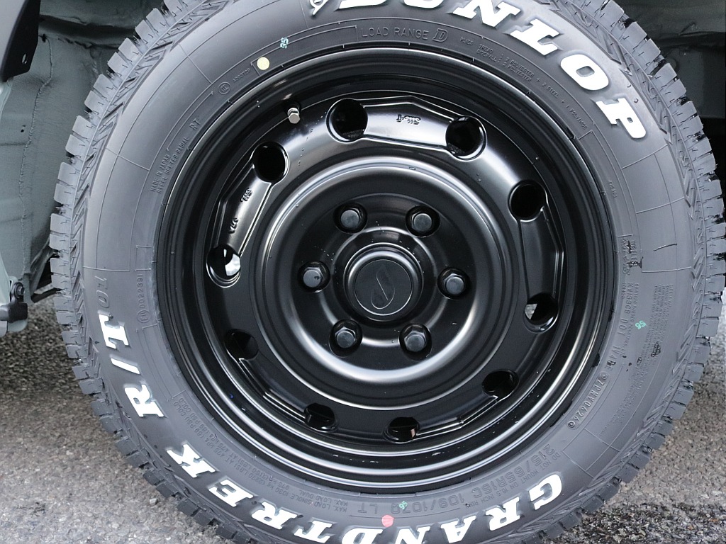 令和８年式アースカラー２８００ディーゼル４WD人気のＲＥクラシック丸目ライトフェイスチェンジ済み！オリジナルフロントバンパーオリジナル１６インチアルミオリジナルＬＥＤテールライトアルパインナビ装備！！