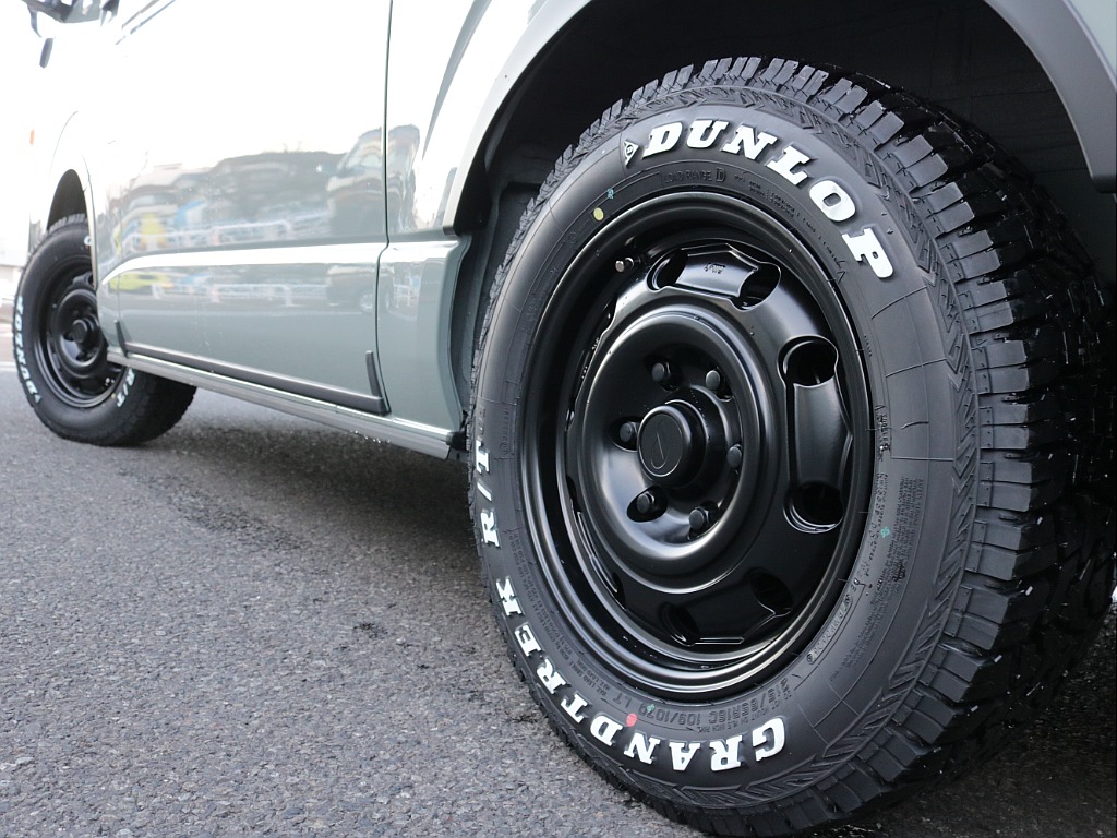 令和８年式アースカラー２８００ディーゼル４WD人気のＲＥクラシック丸目ライトフェイスチェンジ済み！オリジナルフロントバンパーオリジナル１６インチアルミオリジナルＬＥＤテールライトアルパインナビ装備！！