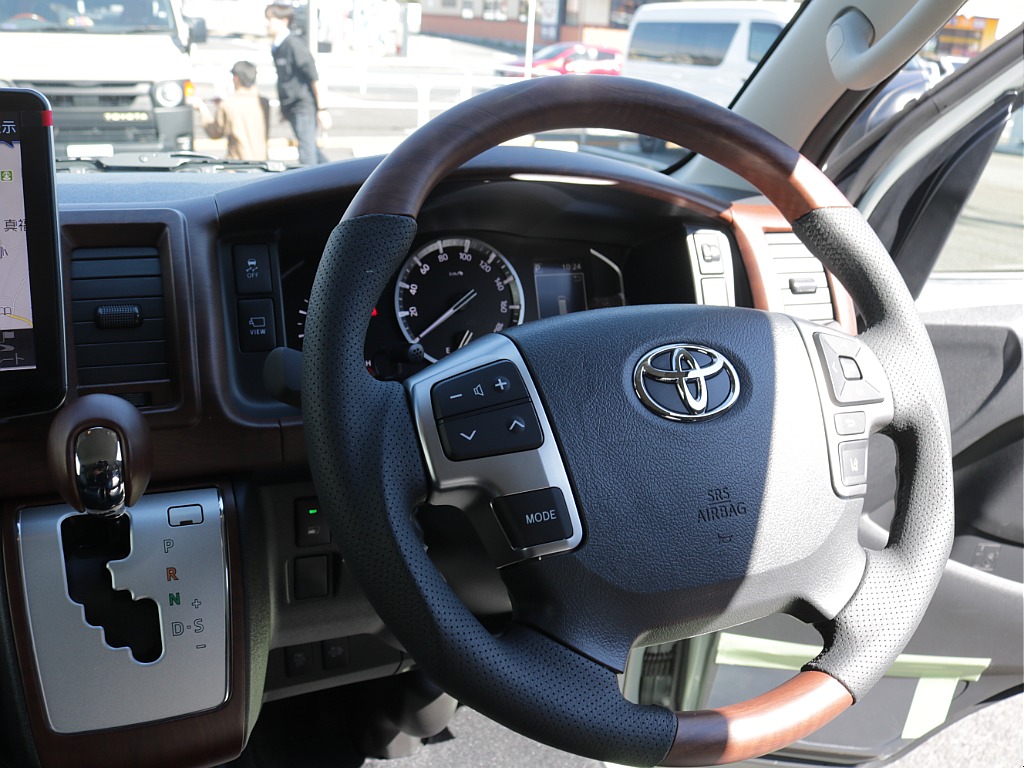 令和８年式アースカラー２８００ディーゼル４WD人気のＲＥクラシック丸目ライトフェイスチェンジ済み！オリジナルフロントバンパーオリジナル１６インチアルミオリジナルＬＥＤテールライトアルパインナビ装備！！