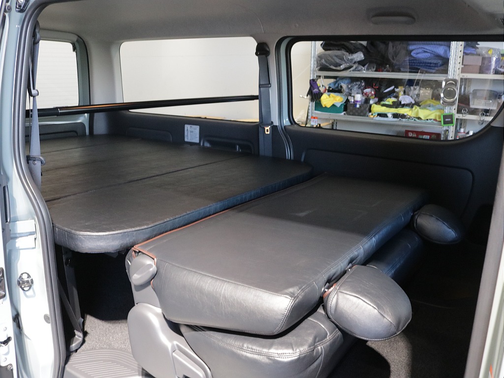 令和８年式アースカラー２８００ディーゼル４WD人気のＲＥクラシック丸目ライトフェイスチェンジ済み！オリジナルフロントバンパーオリジナル１６インチアルミオリジナルＬＥＤテールライトアルパインナビ装備！！