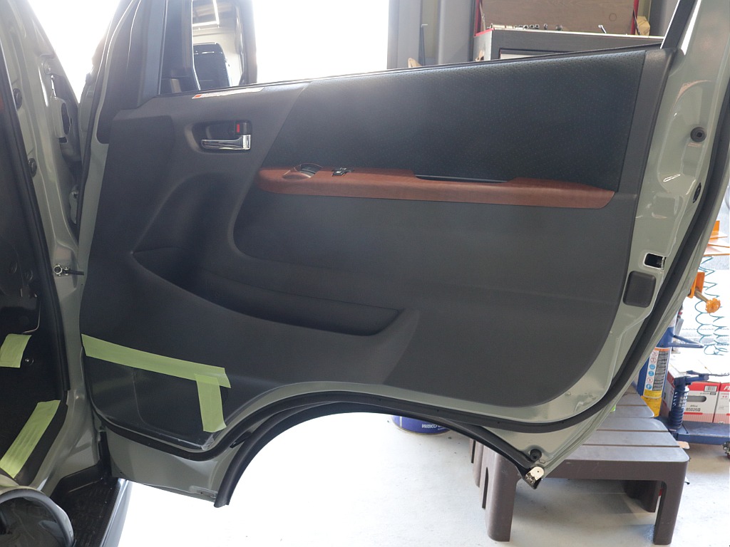 令和８年式アースカラー２８００ディーゼル４WD人気のＲＥクラシック丸目ライトフェイスチェンジ済み！オリジナルフロントバンパーオリジナル１６インチアルミオリジナルＬＥＤテールライトアルパインナビ装備！！