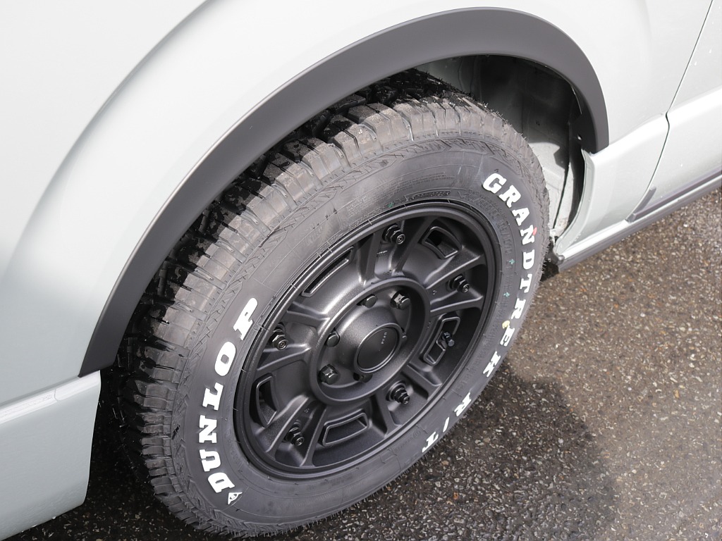 令和８年式アースカラーパッケージ２８００ディーゼル４ＷＤ！新品ＲＥクラシック丸目ライトフェイス施工！新品アルパインＢＩＧ－Ｘ１１インチＳＤナビ装備！新品シートカバー新品ベットＫＩＴ！ＥＴＣ２．０装備！