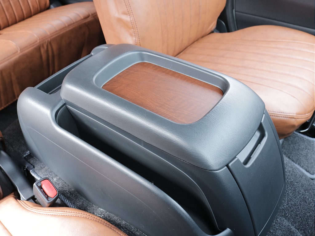 令和８年式アースカラーパッケージ２８００ディーゼル４ＷＤ！新品ＲＥクラシック丸目ライトフェイス施工！新品アルパインＢＩＧ－Ｘ１１インチＳＤナビ装備！新品シートカバー新品ベットＫＩＴ！ＥＴＣ２．０装備！