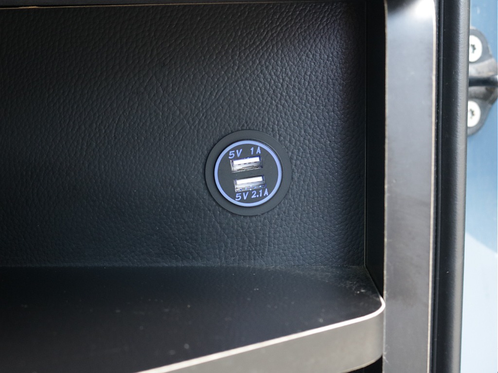 ２２年式リノカコーストライン角目４灯Ｒ１シートアレンジ施工新品オリジナルクラシックＬＥＤテールライト全席ファブリックシートカバー！！