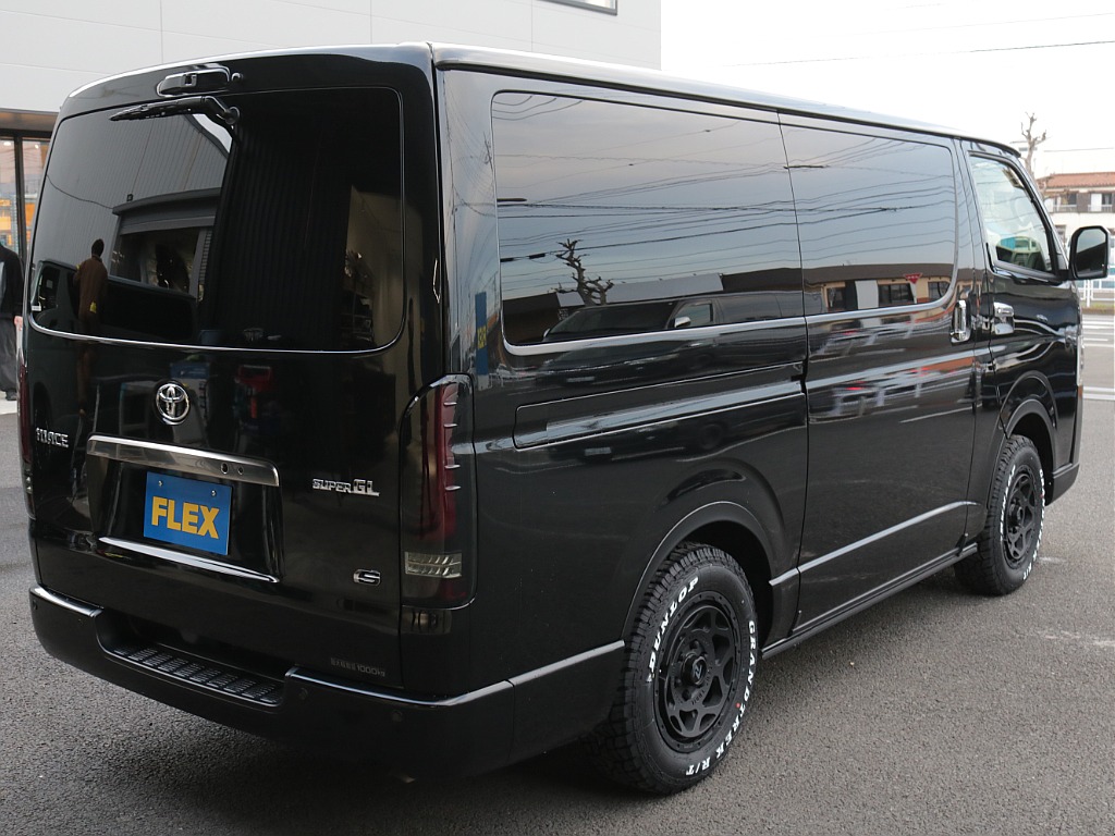 令和７年式ダークプライムＳ２８００ディーゼル４ＷＤカスタム車両入庫！オリジナルフロントバンパーオリジナルオーバーフェンダーオリジナルＬＥＤテールライトオリジナル１６インチアルミＢＩＧ－Ｘ１１インチナビ