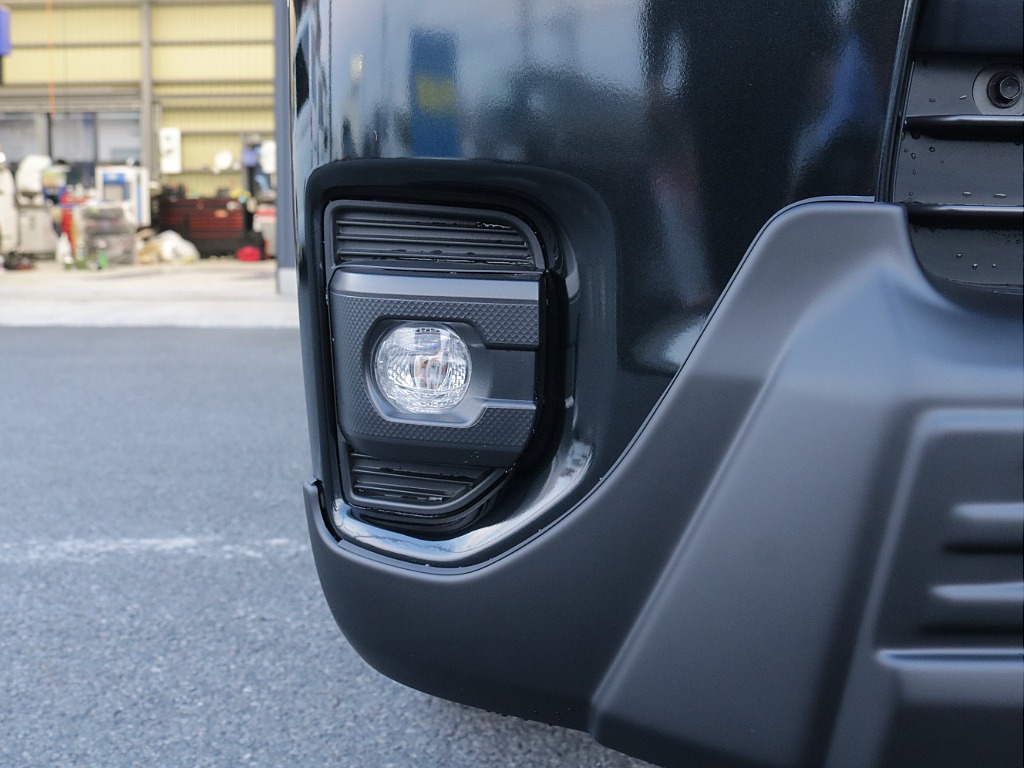 令和７年式ダークプライムＳ２８００ディーゼル４ＷＤカスタム車両入庫！オリジナルフロントバンパーオリジナルオーバーフェンダーオリジナルＬＥＤテールライトオリジナル１６インチアルミＢＩＧ－Ｘ１１インチナビ