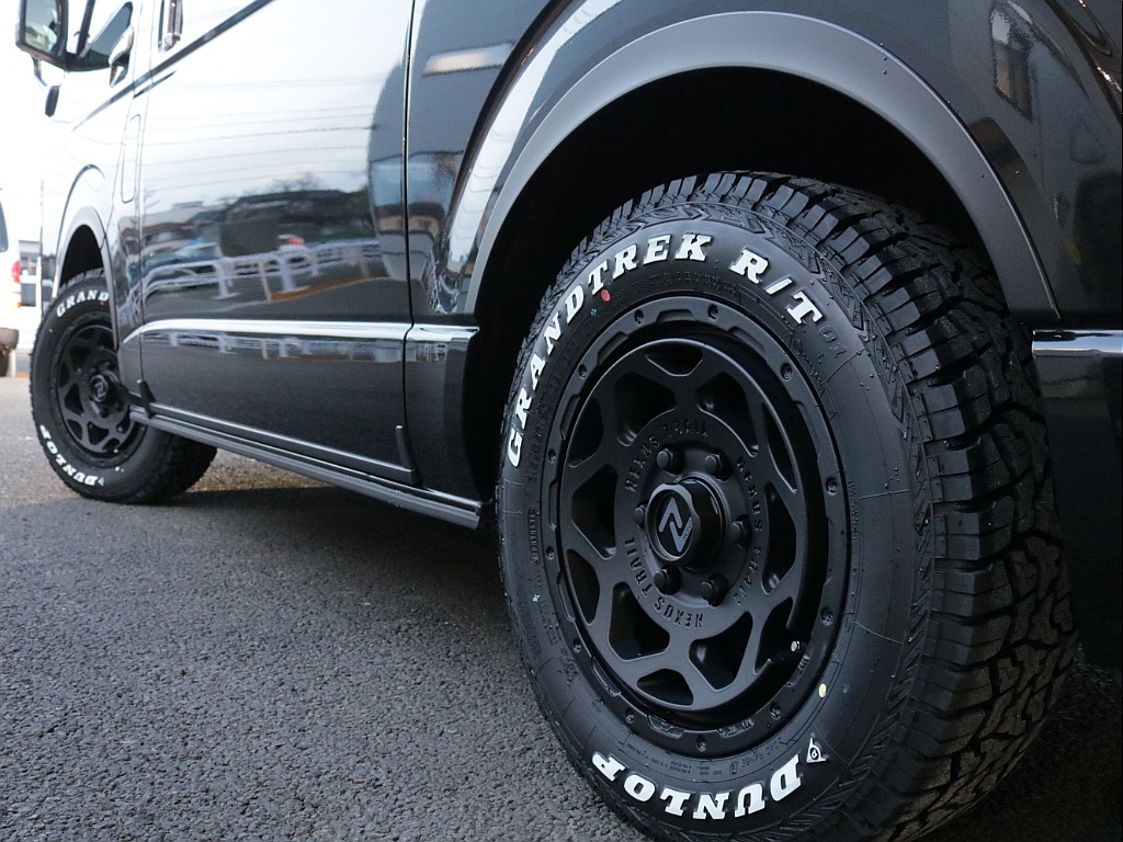 令和７年式ダークプライムＳ２８００ディーゼル４ＷＤカスタム車両入庫！オリジナルフロントバンパーオリジナルオーバーフェンダーオリジナルＬＥＤテールライトオリジナル１６インチアルミＢＩＧ－Ｘ１１インチナビ