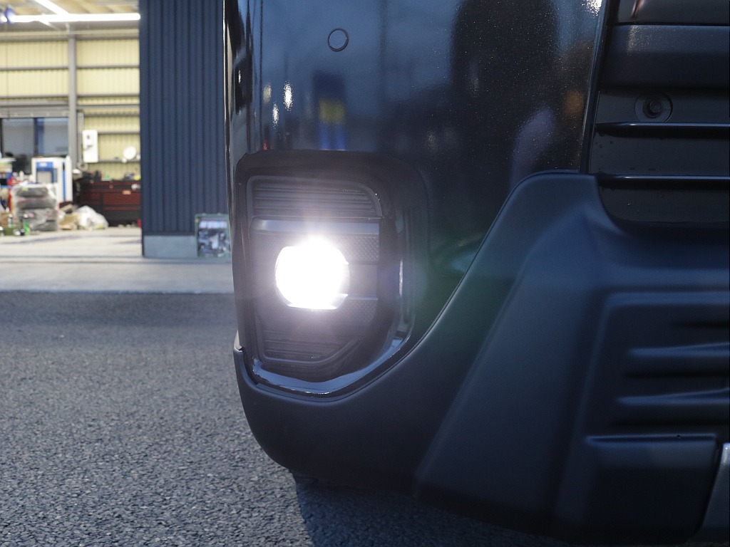 令和７年式ダークプライムＳ２８００ディーゼル４ＷＤカスタム車両入庫！オリジナルフロントバンパーオリジナルオーバーフェンダーオリジナルＬＥＤテールライトオリジナル１６インチアルミＢＩＧ－Ｘ１１インチナビ