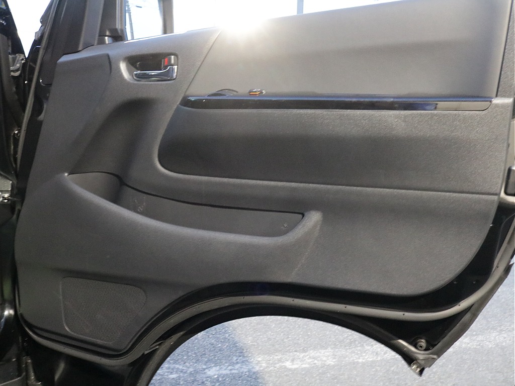 令和７年式ダークプライムＳ２８００ディーゼル４ＷＤカスタム車両入庫！オリジナルフロントバンパーオリジナルオーバーフェンダーオリジナルＬＥＤテールライトオリジナル１６インチアルミＢＩＧ－Ｘ１１インチナビ