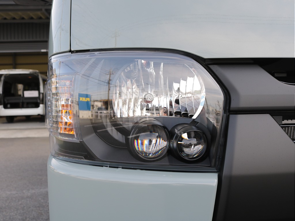 令和８年式ハイエースVアースカラーパッケージ２８００ディーゼル４WDブラックエディション完成！新品オリジナルバンパー新品オリジナル１６インチアルミ新品１６インチタイヤ新品オリジナルテールベットKIT