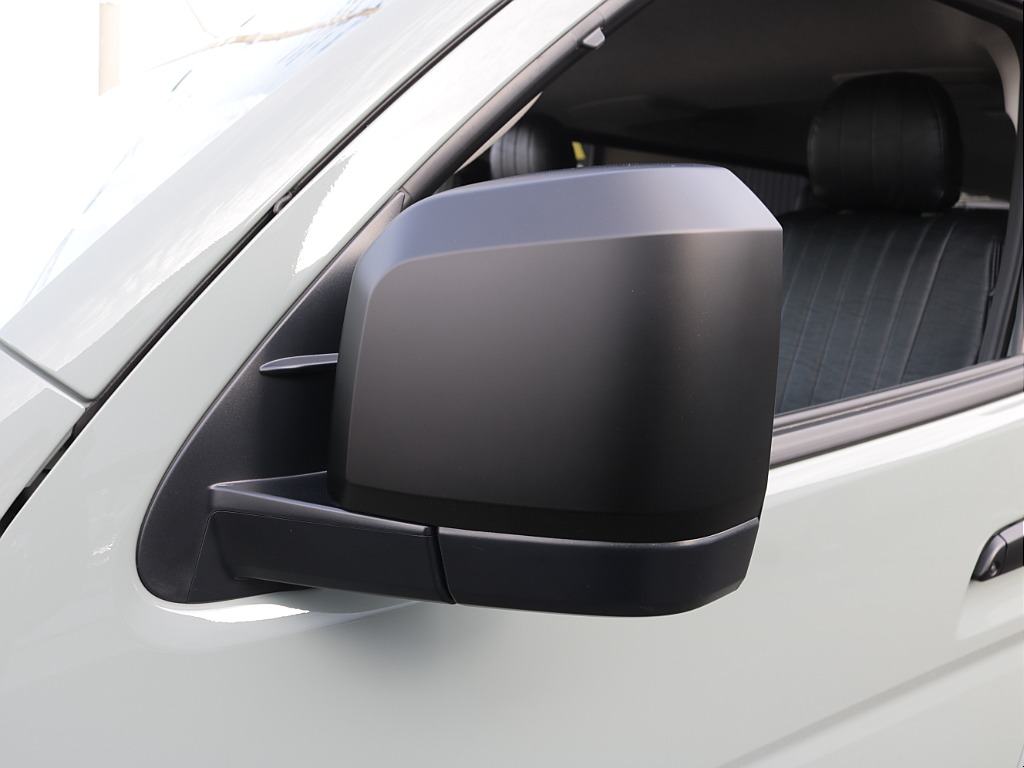 令和８年式ハイエースVアースカラーパッケージ２８００ディーゼル４WDブラックエディション完成！新品オリジナルバンパー新品オリジナル１６インチアルミ新品１６インチタイヤ新品オリジナルテールベットKIT