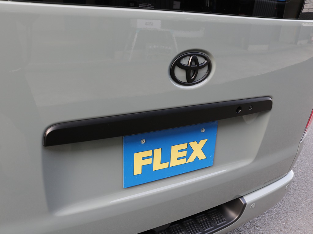 令和８年式ハイエースVアースカラーパッケージ２８００ディーゼル４WDブラックエディション完成！新品オリジナルバンパー新品オリジナル１６インチアルミ新品１６インチタイヤ新品オリジナルテールベットKIT