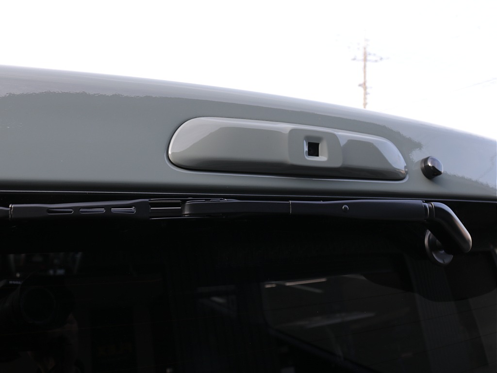 令和８年式ハイエースVアースカラーパッケージ２８００ディーゼル４WDブラックエディション完成！新品オリジナルバンパー新品オリジナル１６インチアルミ新品１６インチタイヤ新品オリジナルテールベットKIT