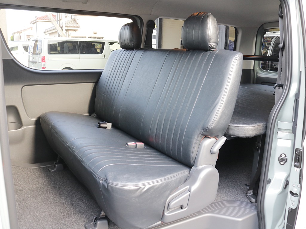 令和８年式ハイエースVアースカラーパッケージ２８００ディーゼル４WDブラックエディション完成！新品オリジナルバンパー新品オリジナル１６インチアルミ新品１６インチタイヤ新品オリジナルテールベットKIT