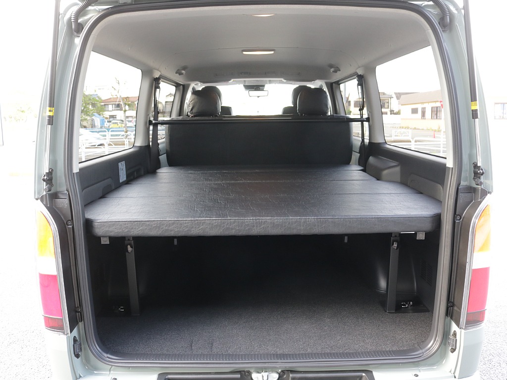 令和８年式ハイエースVアースカラーパッケージ２８００ディーゼル４WDブラックエディション完成！新品オリジナルバンパー新品オリジナル１６インチアルミ新品１６インチタイヤ新品オリジナルテールベットKIT