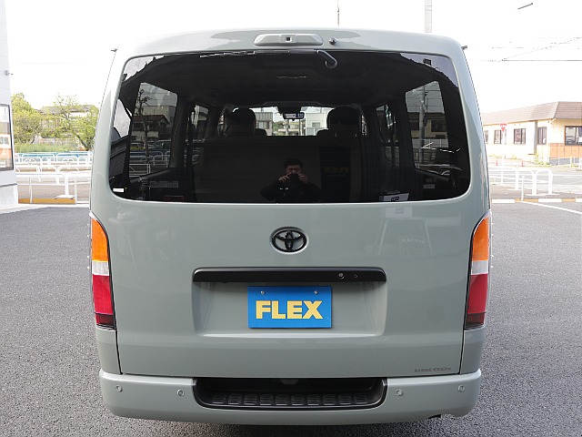 シンプルなリアビューになります！！