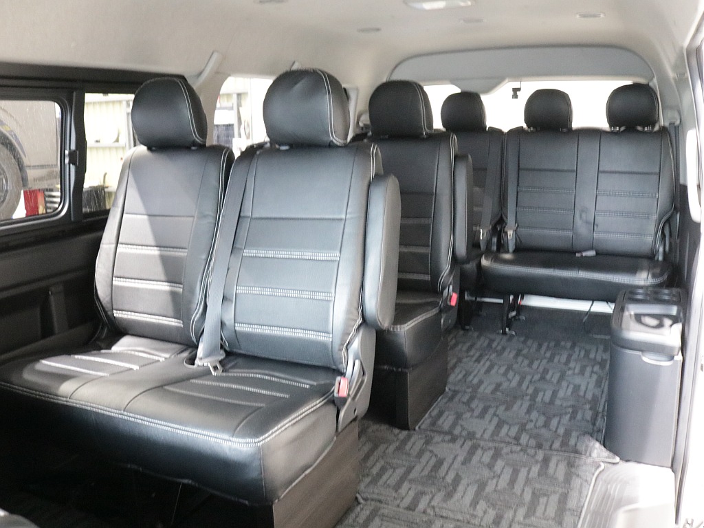 全席新品オリジナルシートカバー装着済み！！