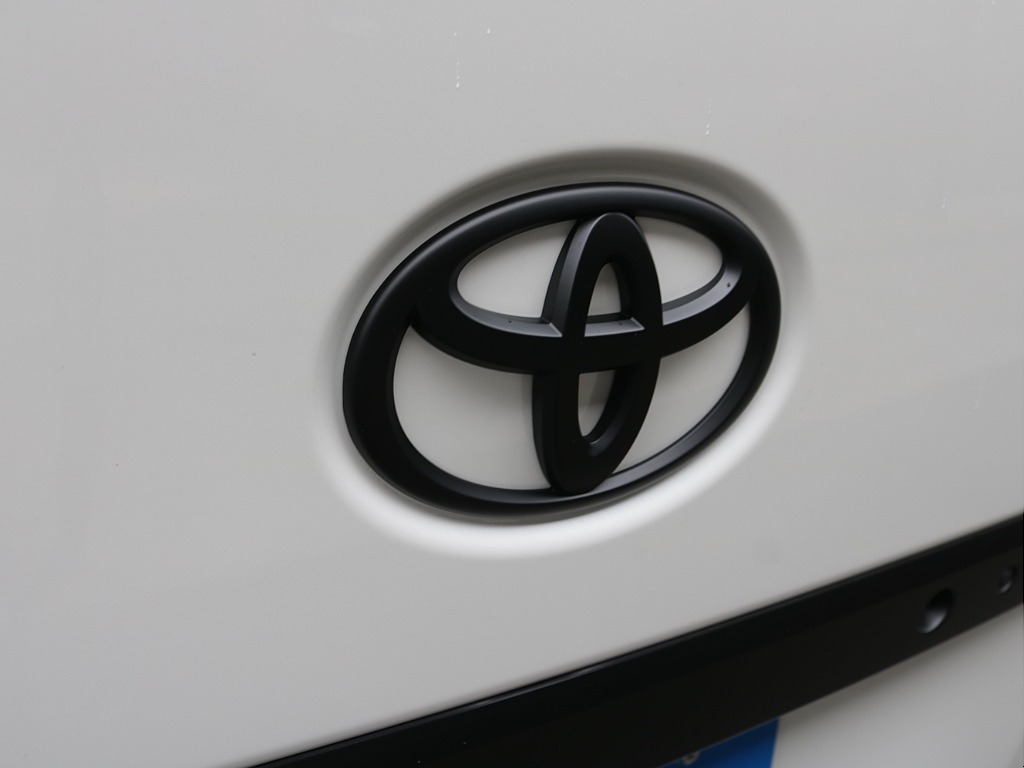 令和２年式ワゴンＧＬ２７００ガソリン４ＷＤブラックエディション完成！！ファブレス１７インチアルミ新品オリジナルバンパー新品オーバーフェンダー新品オリジナルＬＥＤテール新品シートカバー装着済み！！