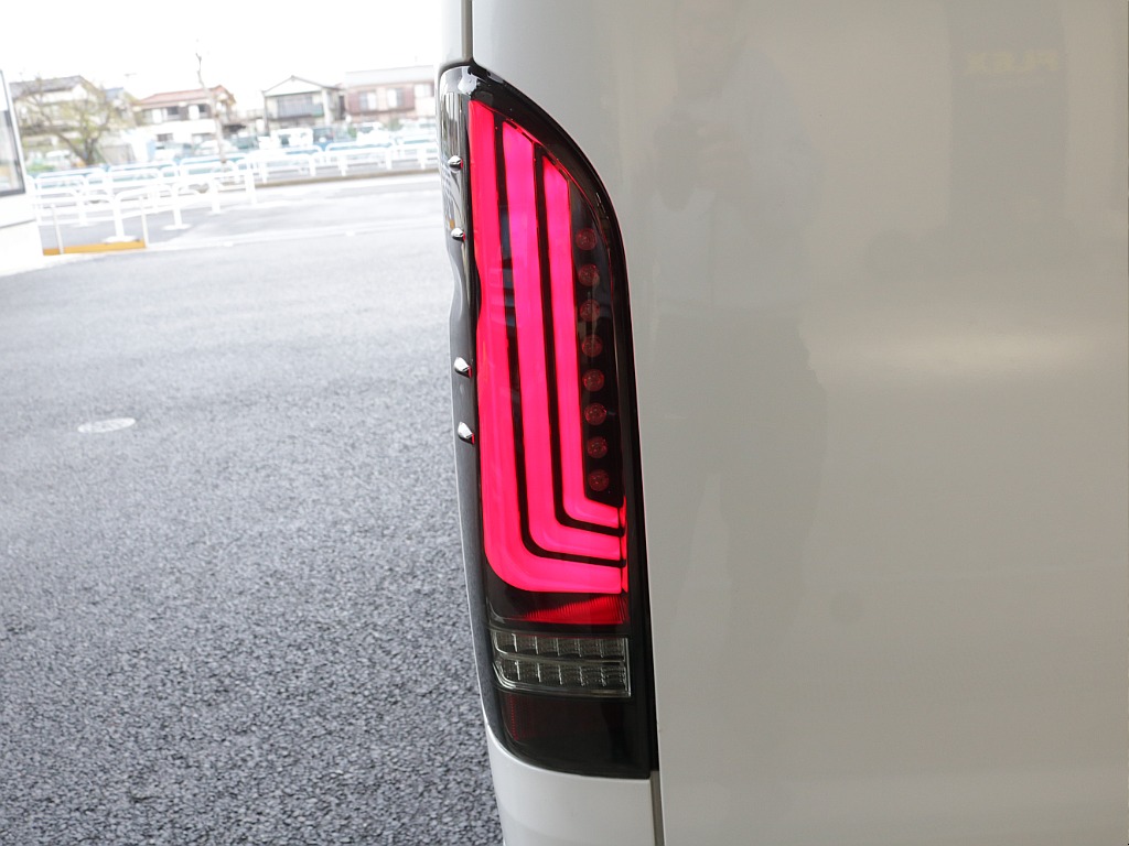 令和２年式ワゴンＧＬ２７００ガソリン４ＷＤブラックエディション完成！！ファブレス１７インチアルミ新品オリジナルバンパー新品オーバーフェンダー新品オリジナルＬＥＤテール新品シートカバー装着済み！！