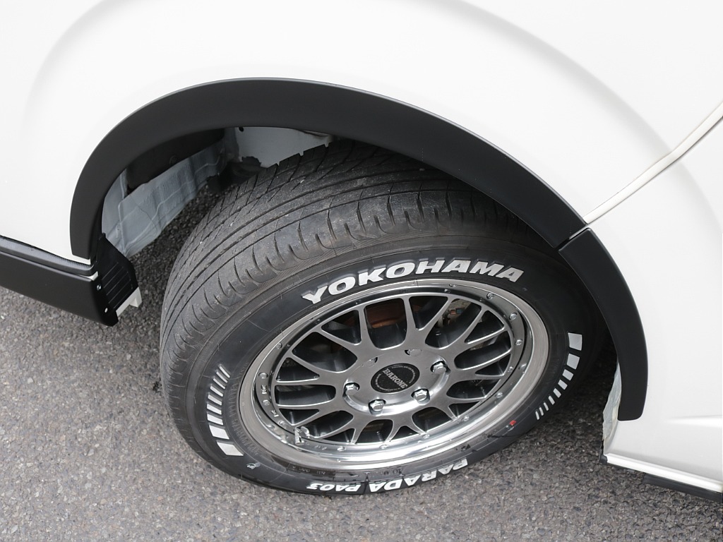 令和２年式ワゴンＧＬ２７００ガソリン４ＷＤブラックエディション完成！！ファブレス１７インチアルミ新品オリジナルバンパー新品オーバーフェンダー新品オリジナルＬＥＤテール新品シートカバー装着済み！！