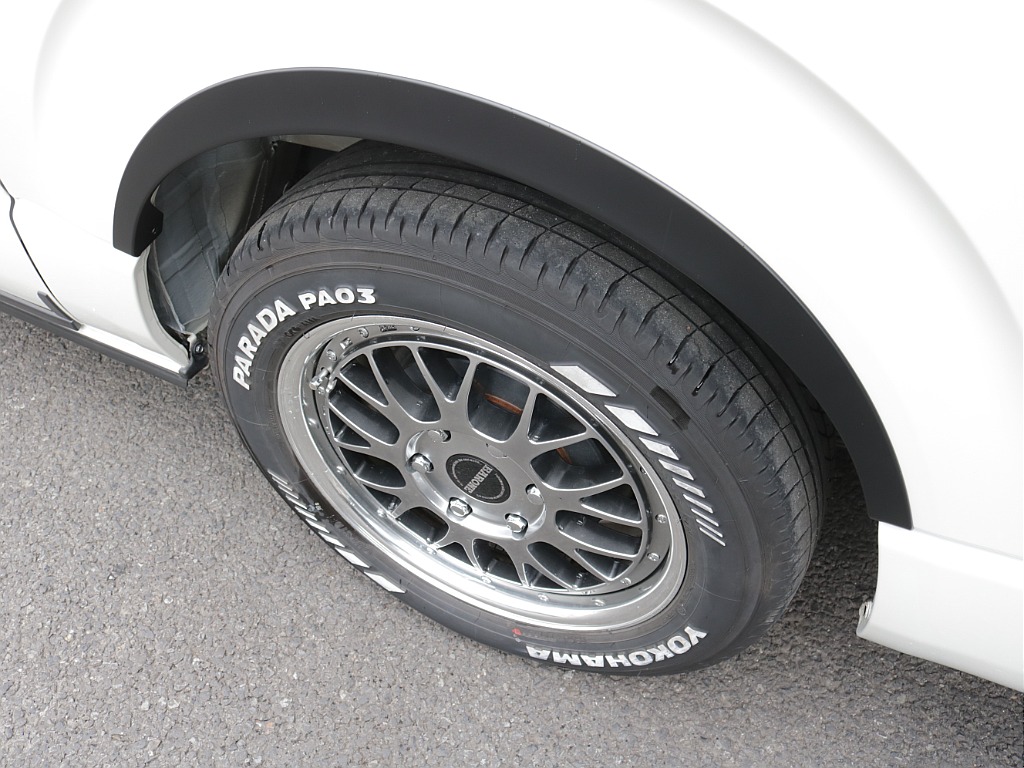 令和２年式ワゴンＧＬ２７００ガソリン４ＷＤブラックエディション完成！！ファブレス１７インチアルミ新品オリジナルバンパー新品オーバーフェンダー新品オリジナルＬＥＤテール新品シートカバー装着済み！！