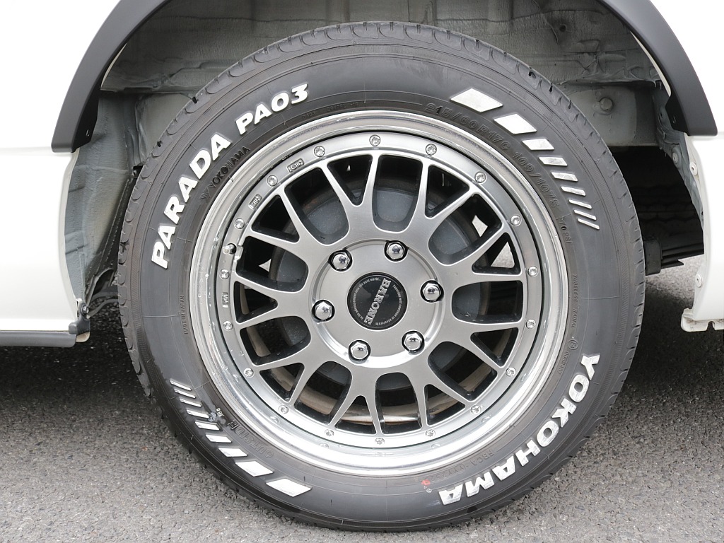 令和２年式ワゴンＧＬ２７００ガソリン４ＷＤブラックエディション完成！！ファブレス１７インチアルミ新品オリジナルバンパー新品オーバーフェンダー新品オリジナルＬＥＤテール新品シートカバー装着済み！！