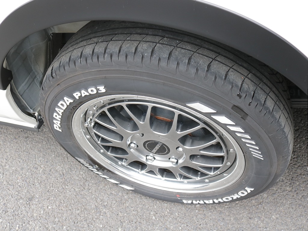 令和２年式ワゴンＧＬ２７００ガソリン４ＷＤブラックエディション完成！！ファブレス１７インチアルミ新品オリジナルバンパー新品オーバーフェンダー新品オリジナルＬＥＤテール新品シートカバー装着済み！！