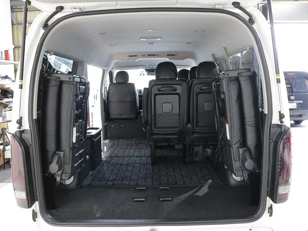 令和２年式ワゴンＧＬ２７００ガソリン４ＷＤブラックエディション完成！！ファブレス１７インチアルミ新品オリジナルバンパー新品オーバーフェンダー新品オリジナルＬＥＤテール新品シートカバー装着済み！！