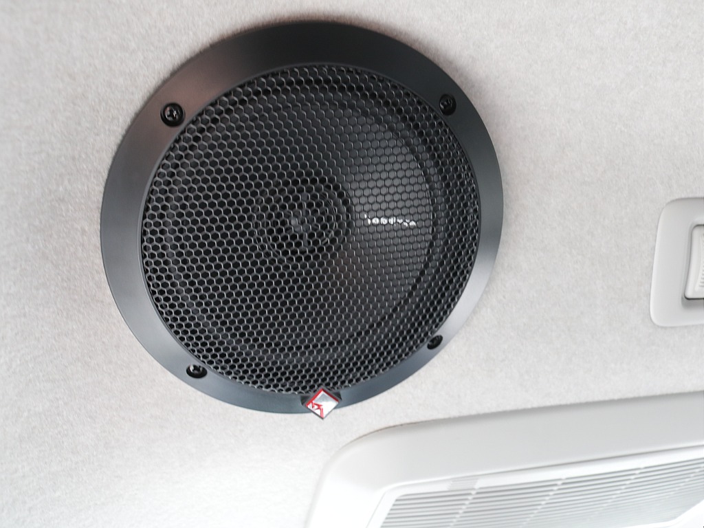 令和４年式ワゴンＧＬ２７００ガソリン２ＷＤファミリーに好評のＶｅｒ１シートアレンジ施工済み！４１５コブラスポイラー社外ボンネットオリジナルＬＥＤテール装備アルパインＢＩＧ－Ｘ１１インチナビフリップ装備