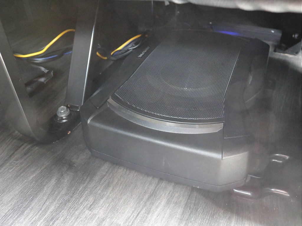 令和４年式ワゴンＧＬ２７００ガソリン２ＷＤファミリーに好評のＶｅｒ１シートアレンジ施工済み！４１５コブラスポイラー社外ボンネットオリジナルＬＥＤテール装備アルパインＢＩＧ－Ｘ１１インチナビフリップ装備