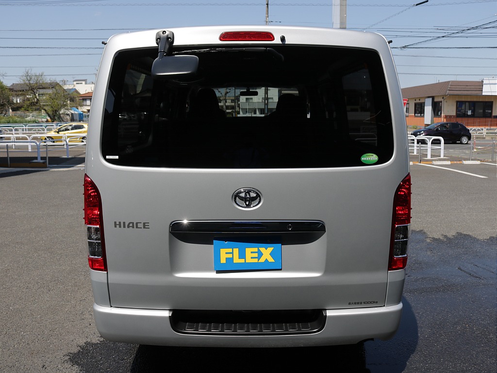 シンプルなリアビューになります！！