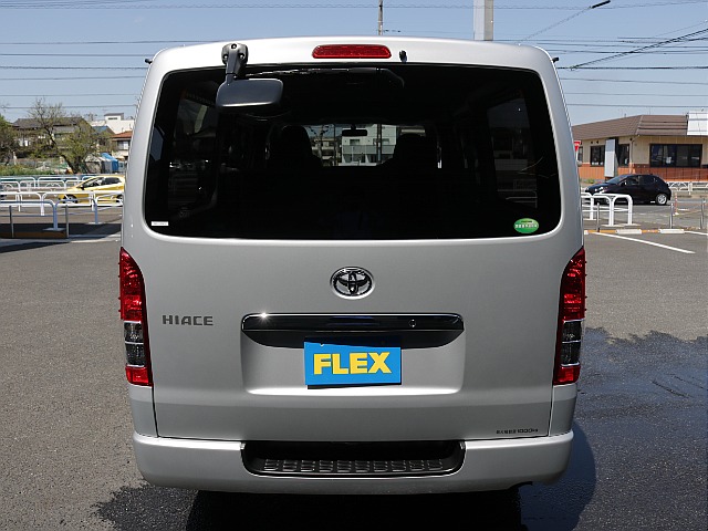 シンプルなリアビューになります！！