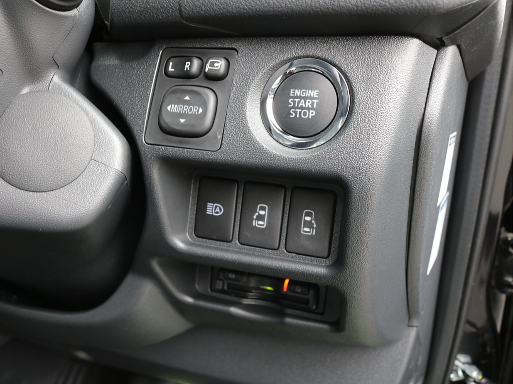 令和８年式ダークプライムＳ２８００ディーゼル４ＷＤカスタム車両入庫！新品オリジナルフロントバンパー新品オリジナル１６インチアルミ新品オリジナルオーバーフェンダー新品アルパインＢＩＧ－Ｘ１１インチナビ！