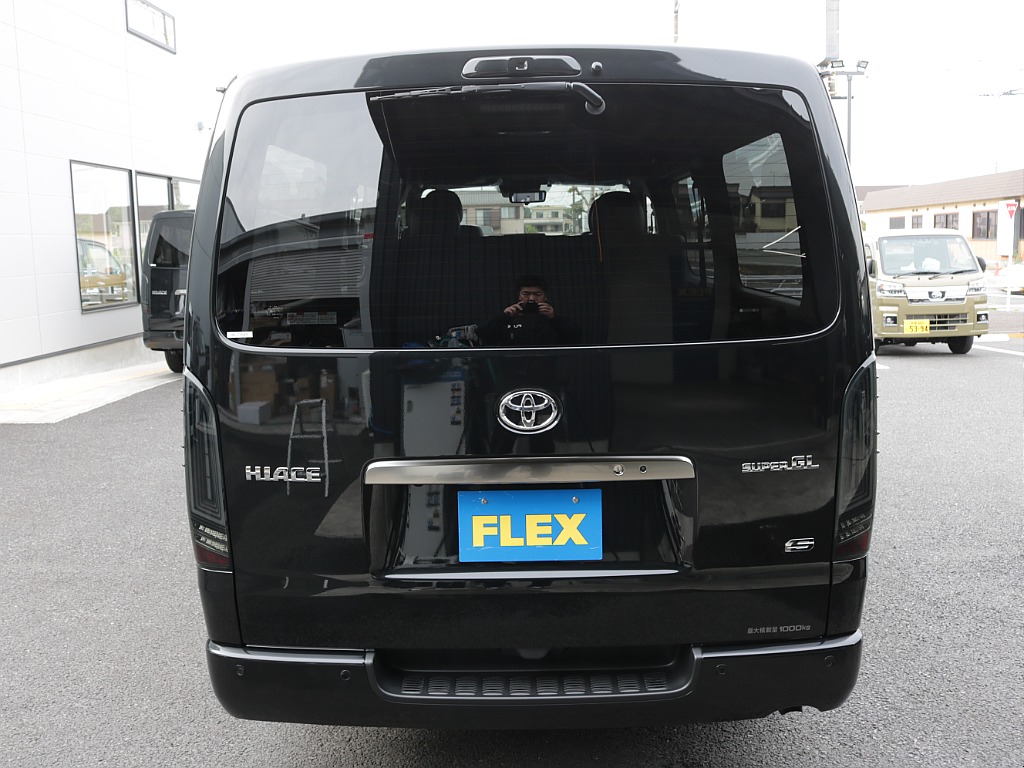 シンプルなリアビューになります！！