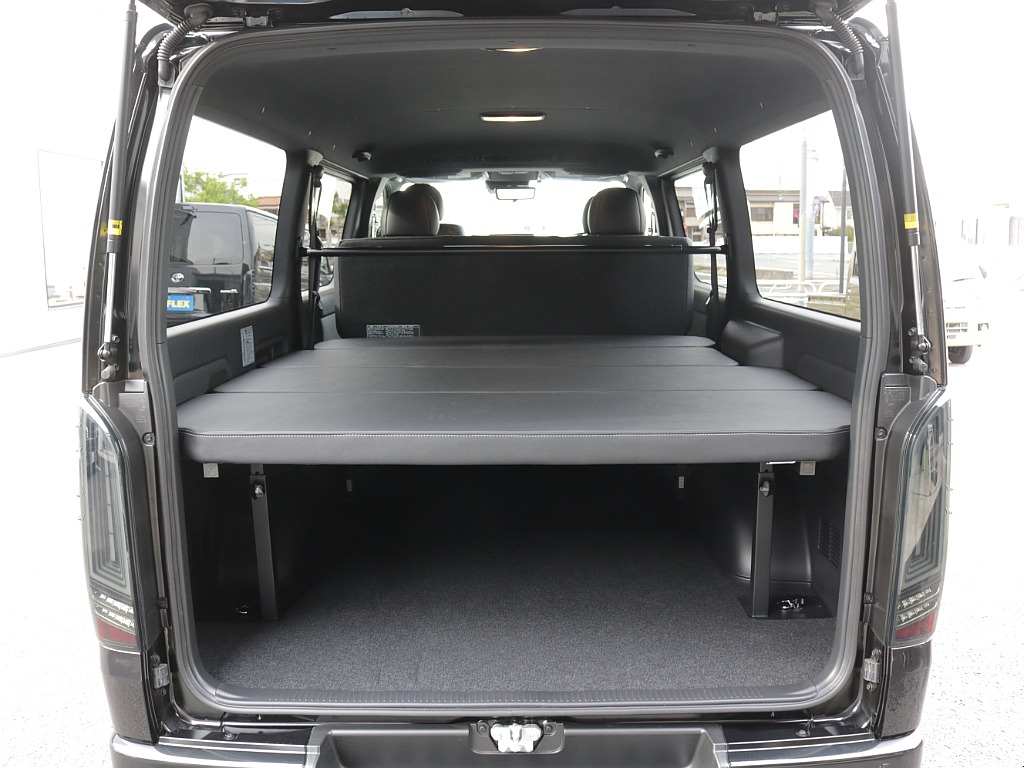 令和８年式ダークプライムＳ２８００ディーゼル４ＷＤカスタム車両入庫！新品オリジナルフロントバンパー新品オリジナル１６インチアルミ新品オリジナルオーバーフェンダー新品アルパインＢＩＧ－Ｘ１１インチナビ！