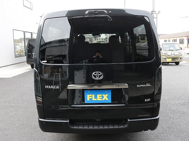 シンプルなリアビューになります！！